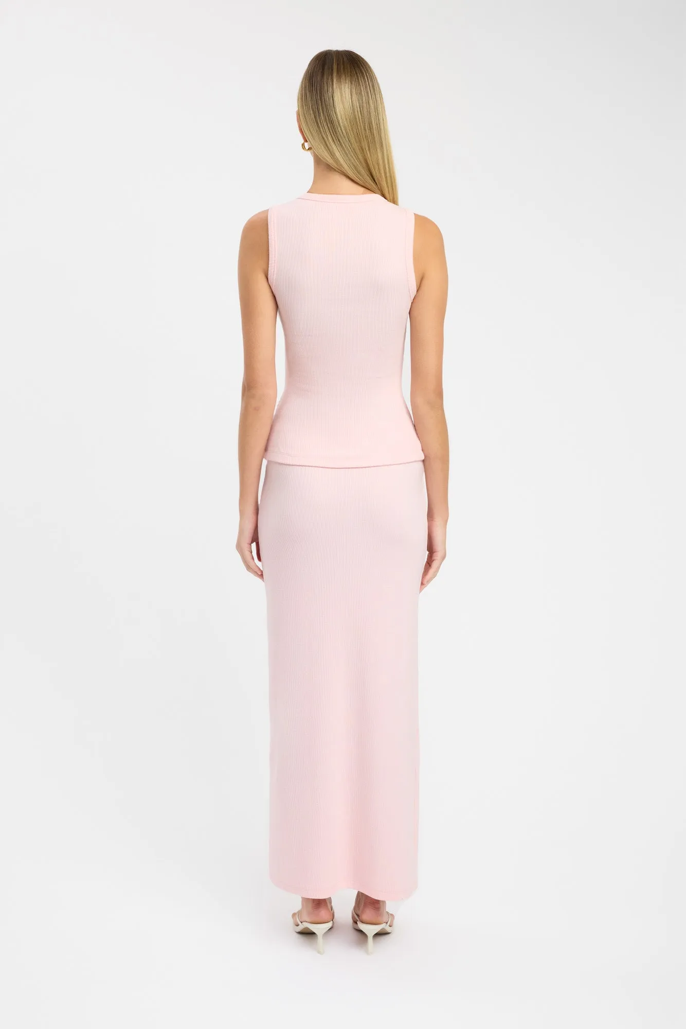 Bec Button Tank