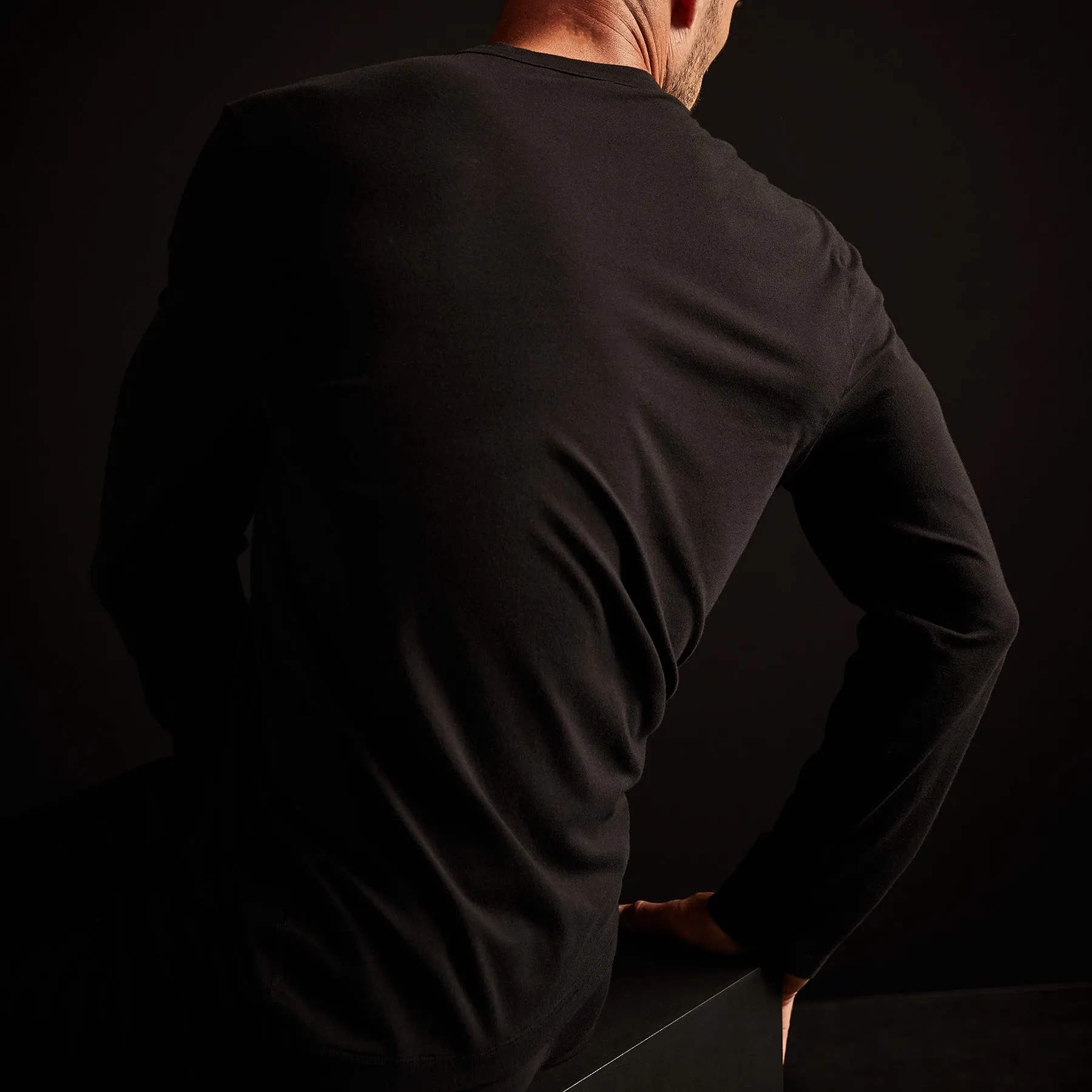Elevated Lotus Jersey Lounge Crew - Black