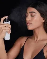 Hourglass Veil Soft Focus Setting Spray