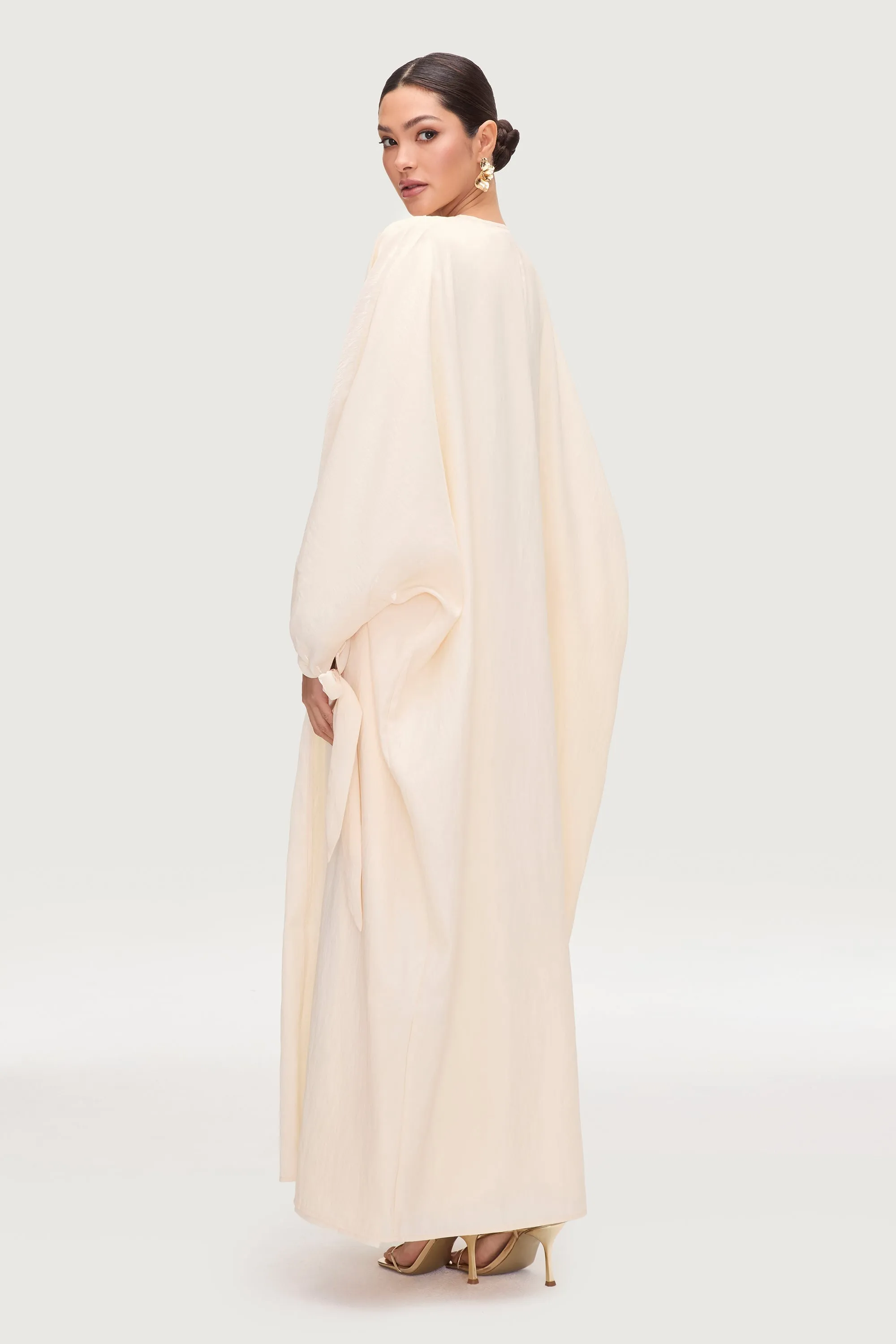 Safiyah Open Abaya - Panna Cotta