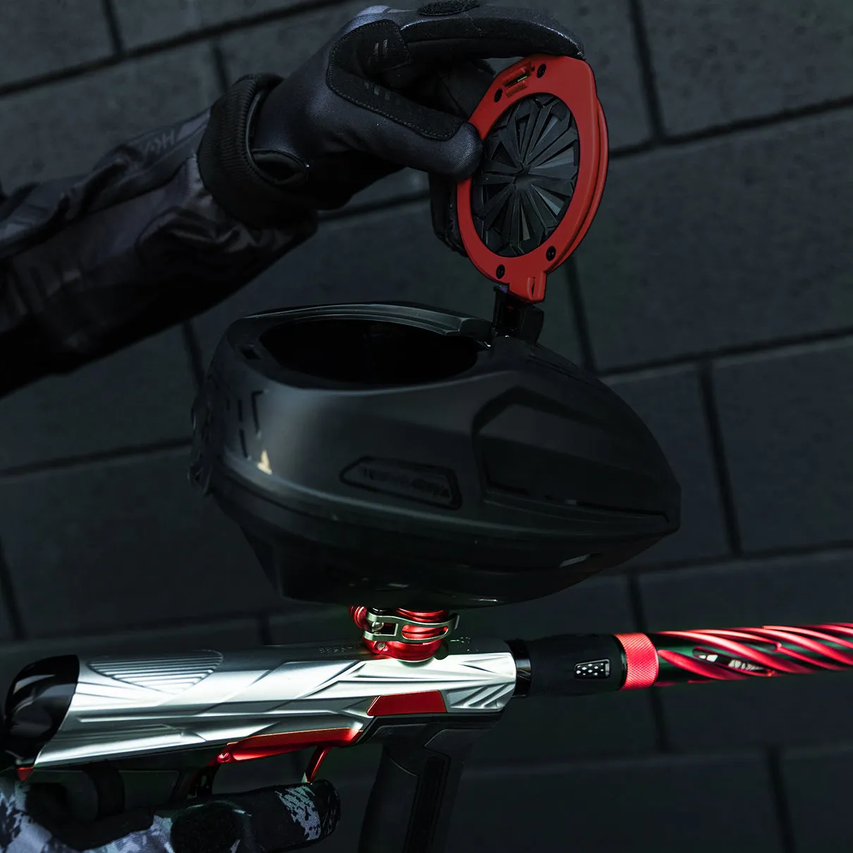 Sonic PLUS Loader - Black/Red