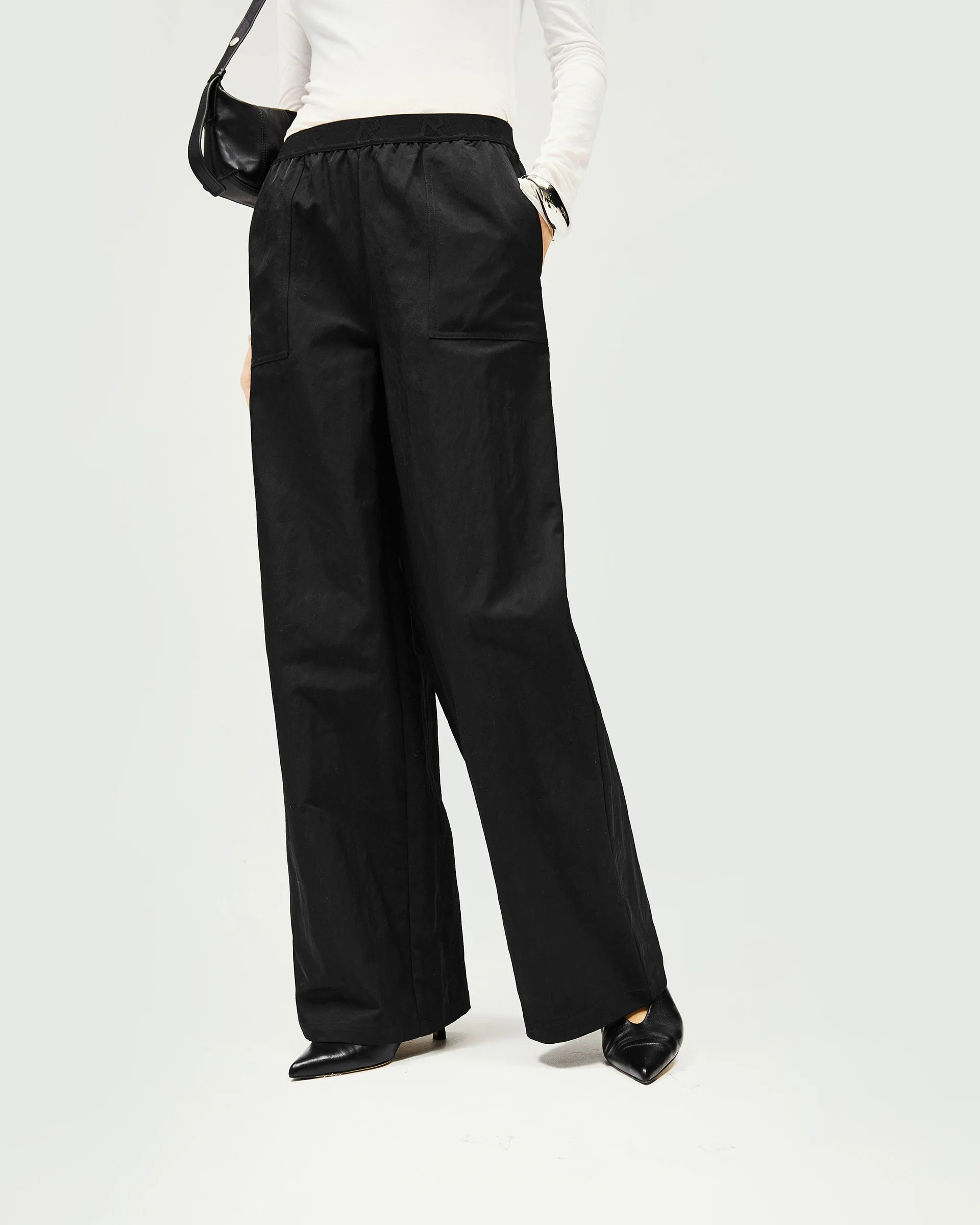 Subway Jogger - Jet Black