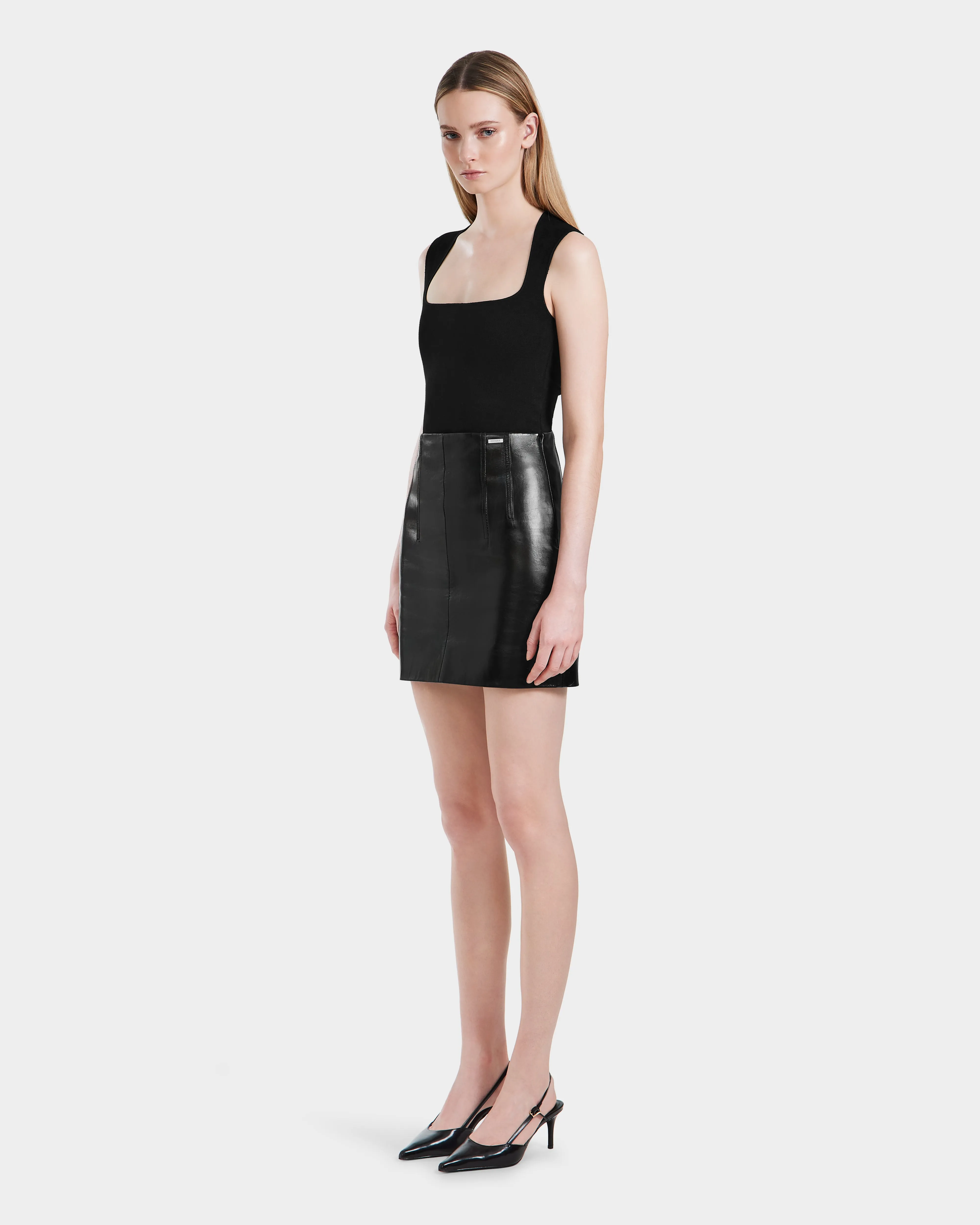 TIA - 8524612 Black