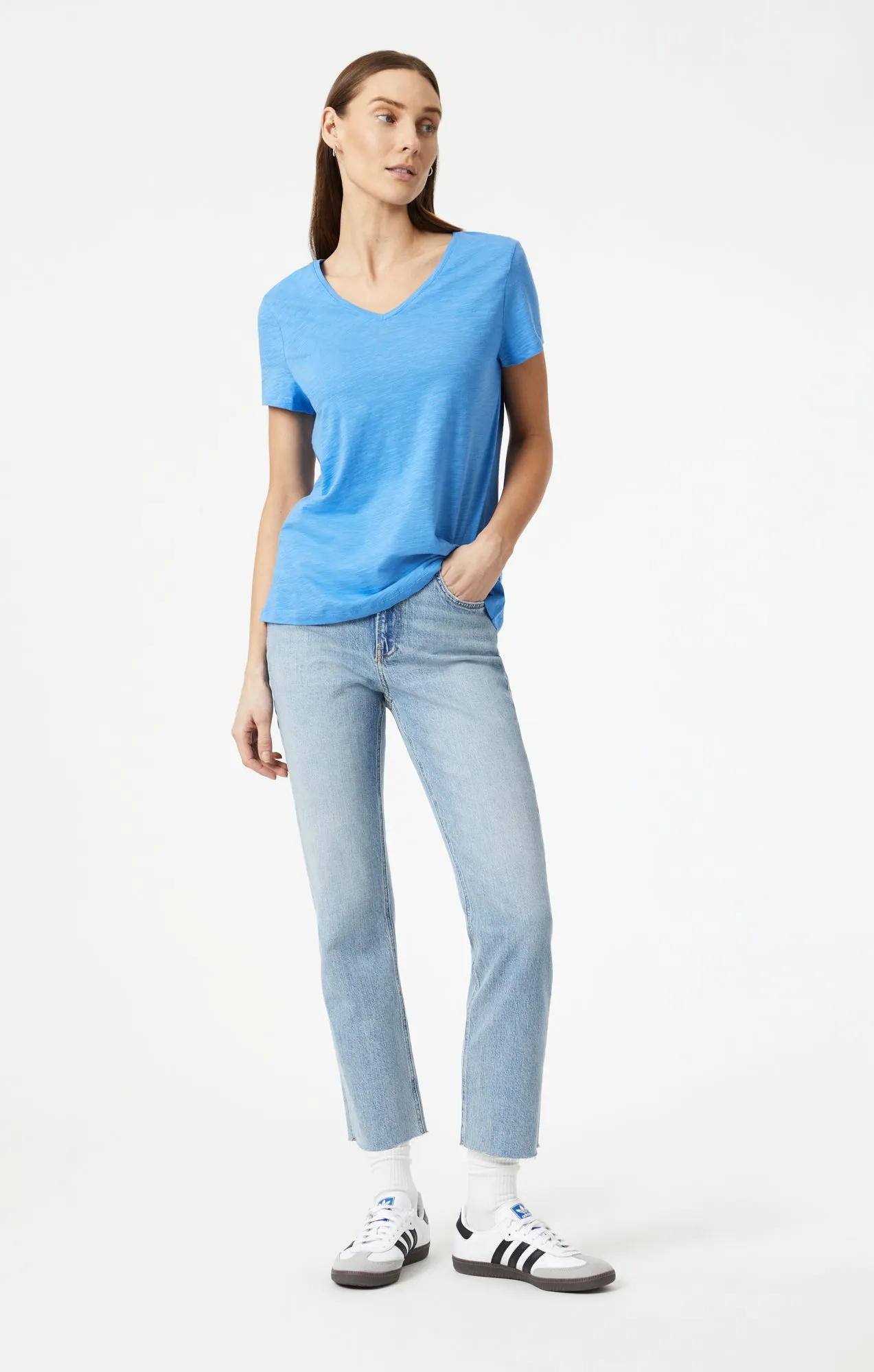 V-NECK T-SHIRT IN CAMPANULA