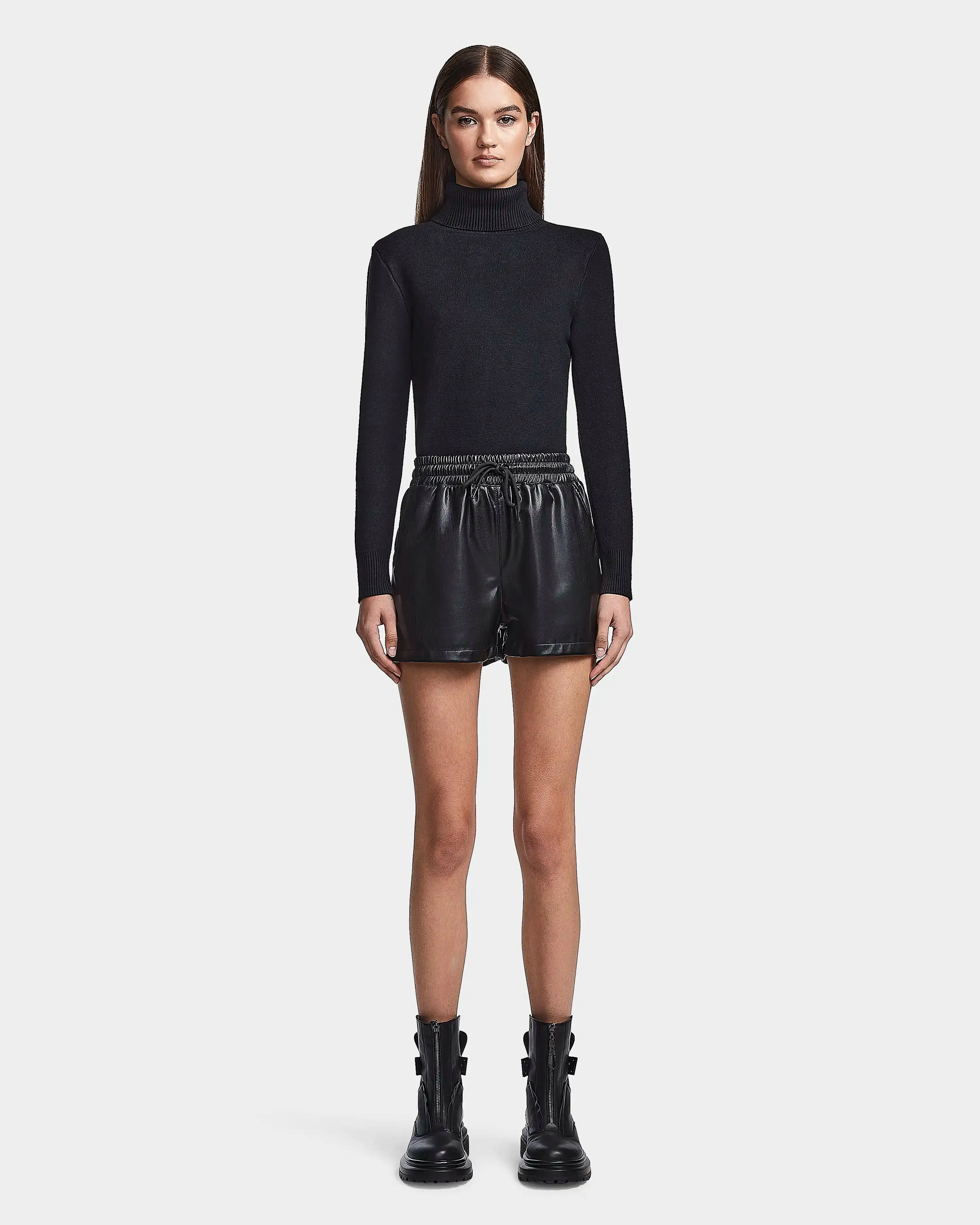 VANESSA - 8523026 BLACK