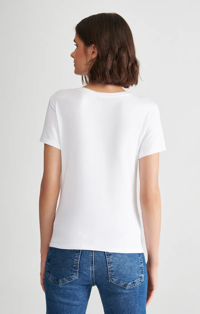 WOMEN'S BASIC SHORT SLEEVE T-SHIRT IN WHITE